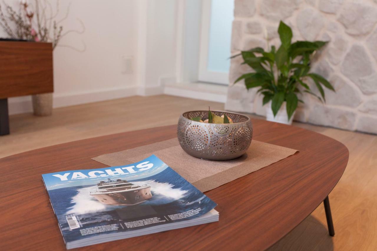 The Square Makarska, Lux App In The Heart Of The City Exterior photo